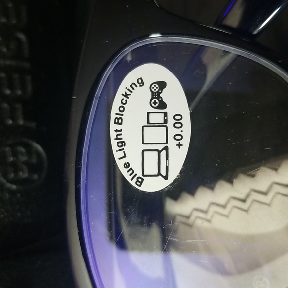 Feisedy Blue Light Blocking Glasses - Picture 2 of 4